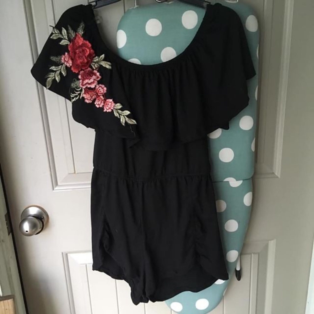 Rue21 Rompers - Picture 5 of 7